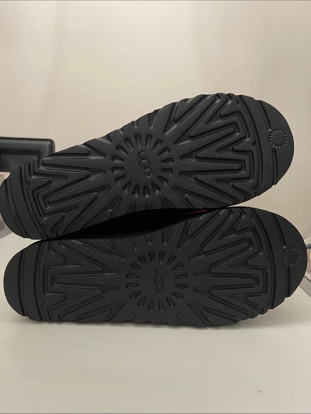 UGG WINTER TASMAN II SLIPPERS MENS SIZE 12